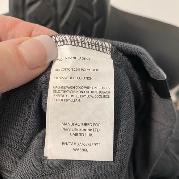 𝅺nwt, Perry Ellis Quilted 1/4 Zip, long Sleeve - Picture 6 of 8